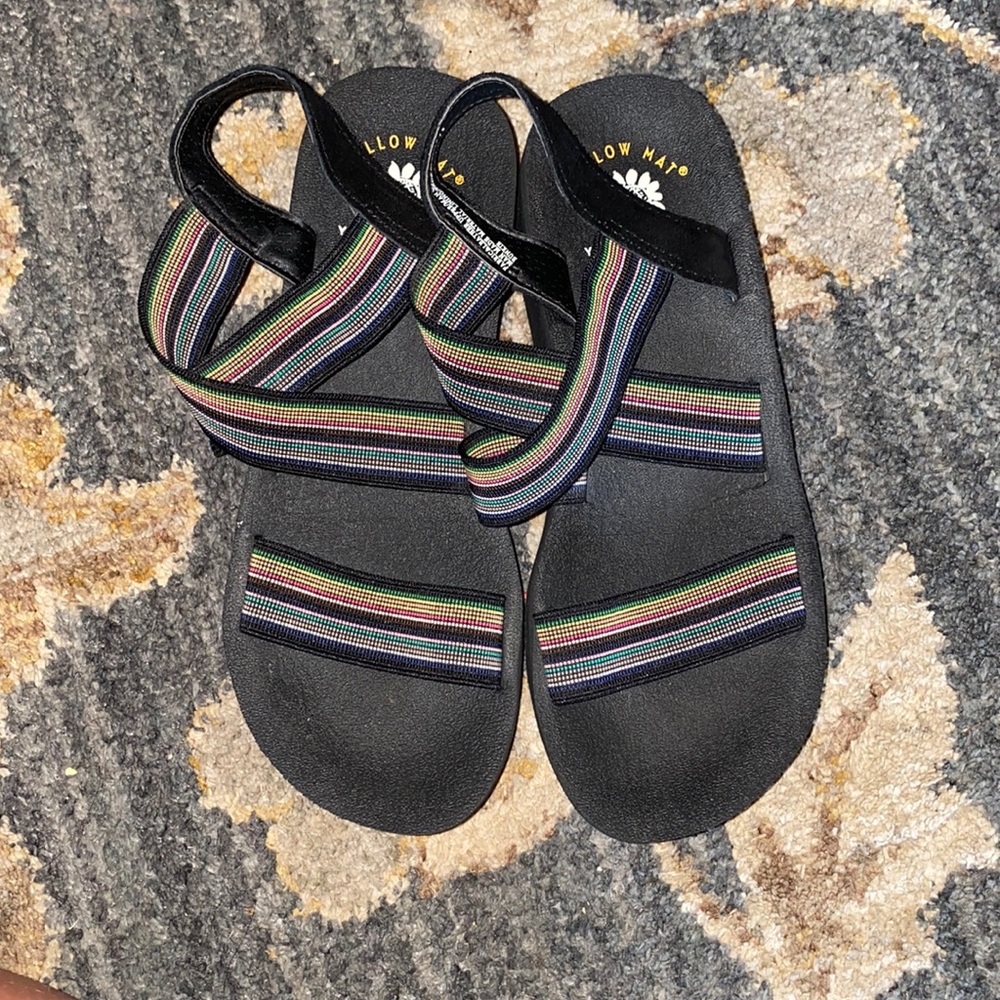 Wedge sandals
